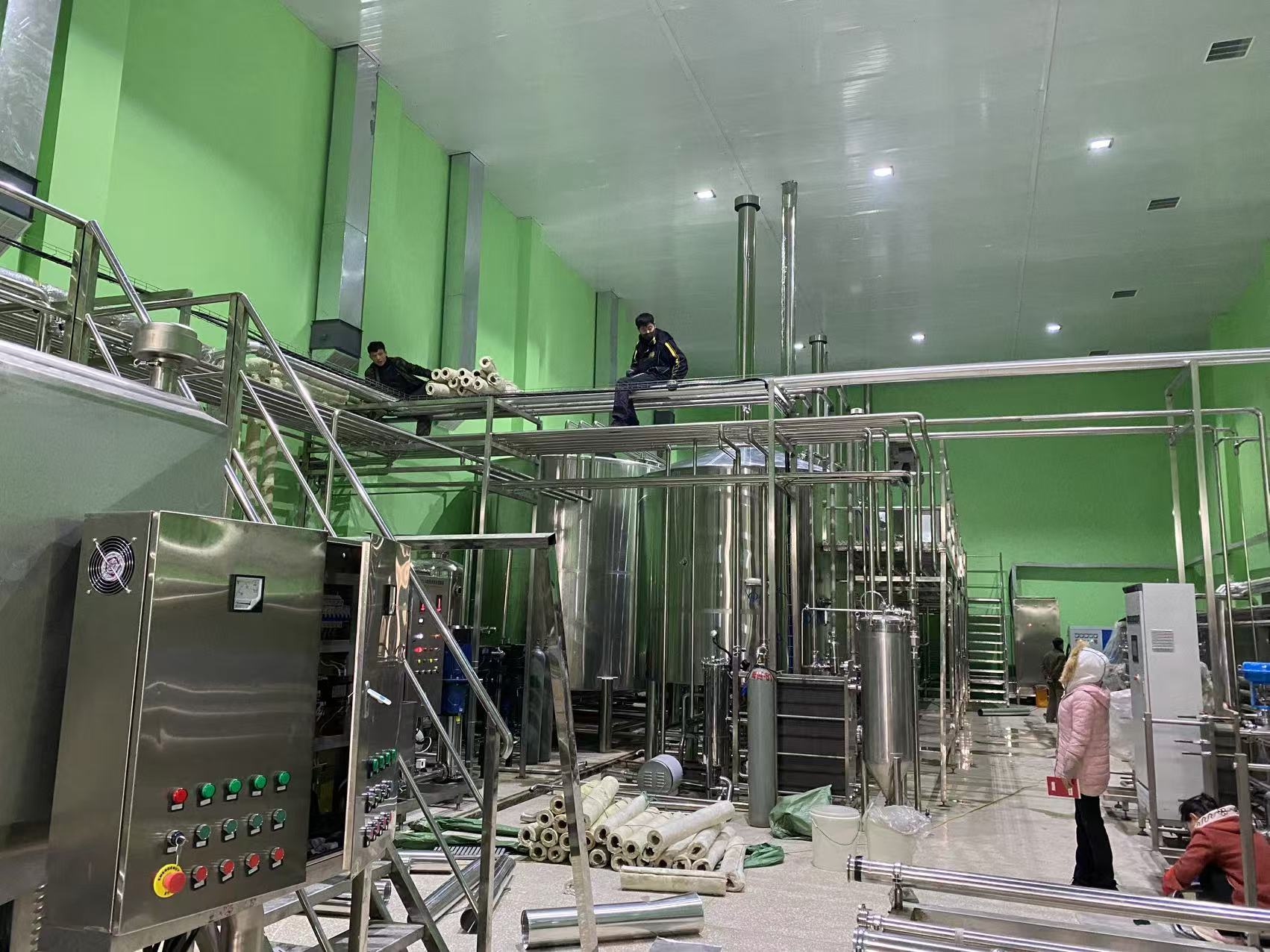 两当精酿啤酒设备厂—精酿啤酒设备制造：传承工艺与创新科技的交融